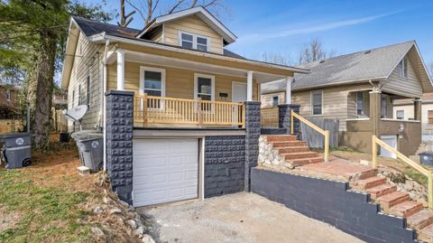 Tiny photo for 3209 Mount Vernon Avenue, Evansville, IN 47712 (MLS # 202603891)