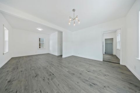 Tiny photo for 3209 Mount Vernon Avenue, Evansville, IN 47712 (MLS # 202603891)