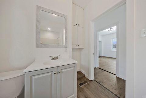 Tiny photo for 3209 Mount Vernon Avenue, Evansville, IN 47712 (MLS # 202603891)