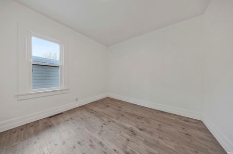 Tiny photo for 3209 Mount Vernon Avenue, Evansville, IN 47712 (MLS # 202603891)