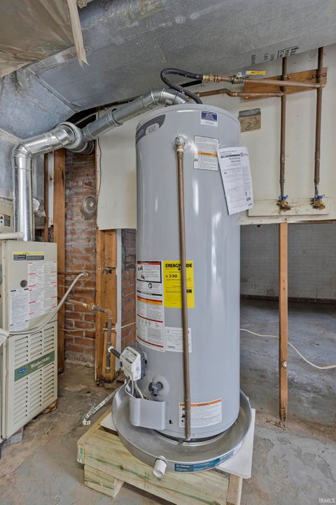 Tiny photo for 3209 Mount Vernon Avenue, Evansville, IN 47712 (MLS # 202603891)