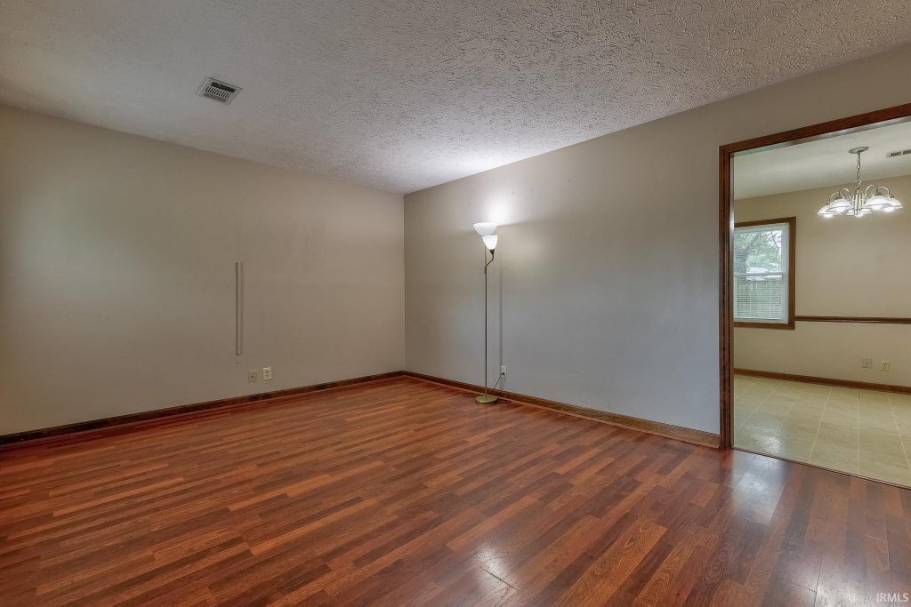 Photo of 1933 Bonnie View Court, Evansville, IN 47715 (MLS # 202642988)