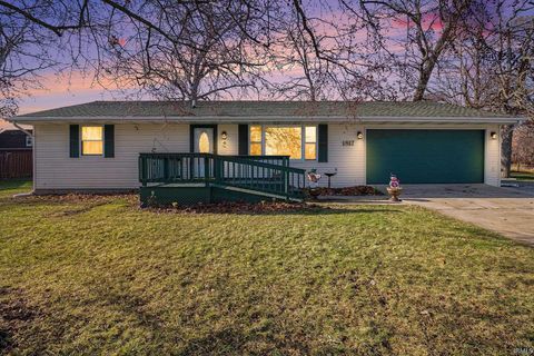 Photo of 1817 Sunset Drive, Warsaw, IN 46580 (MLS # 202600300)