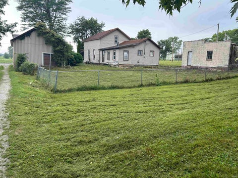 Tiny photo for 2441 S Old State Road 3 Road, Laotto, IN 46763 (MLS # 202643637)