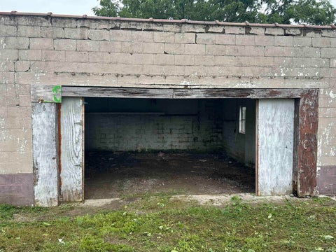 Tiny photo for 2441 S Old State Road 3 Road, Laotto, IN 46763 (MLS # 202643637)