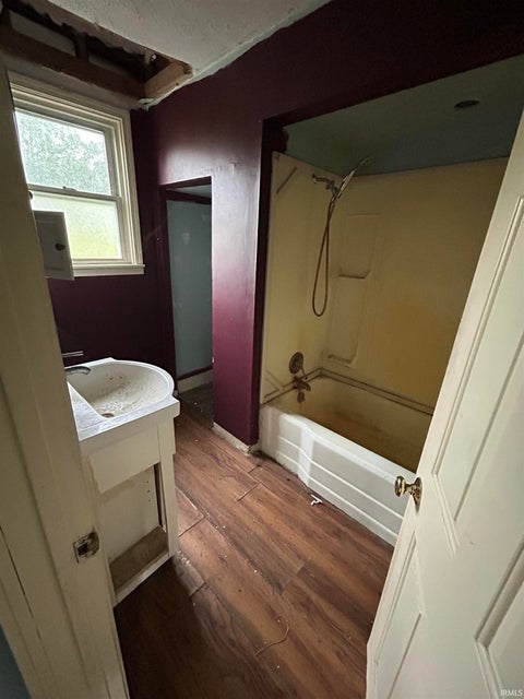 Tiny photo for 2441 S Old State Road 3 Road, Laotto, IN 46763 (MLS # 202643637)