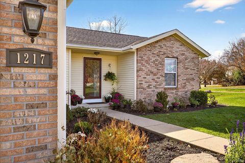 Photo of 1217 W Woodhill Drive, Bloomington, IN 47403 (MLS # 202603202)