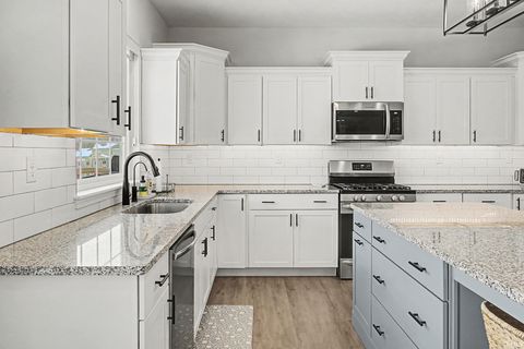 Tiny photo for 4660 Fieldstone Drive, Lafayette, IN 47909 (MLS # 202603800)