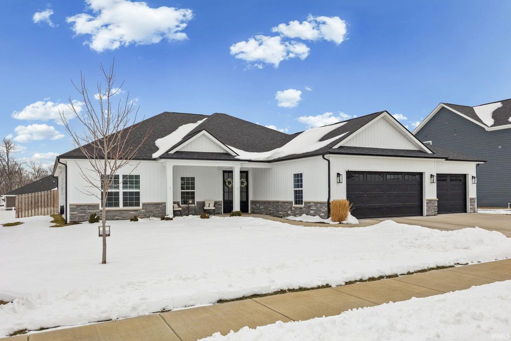 Photo of 4660 Fieldstone Drive, Lafayette, IN 47909 (MLS # 202603800)