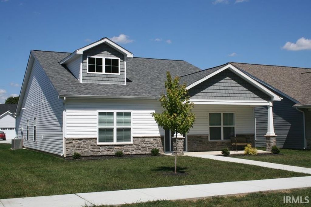 Photo of 1106 E SOUTH ST. St, Frankfort, IN 46041 (MLS # 202540755)