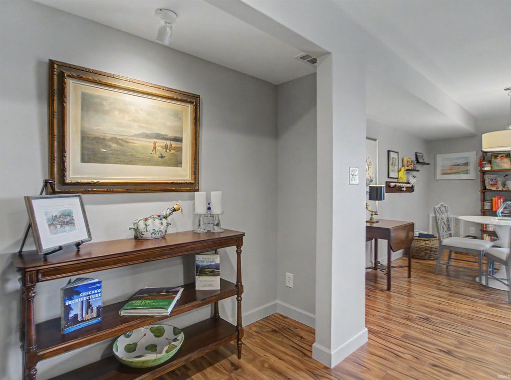Photo of 600 S Cullen Avenue #907, Evansville, IN 47715 (MLS # 202627924)