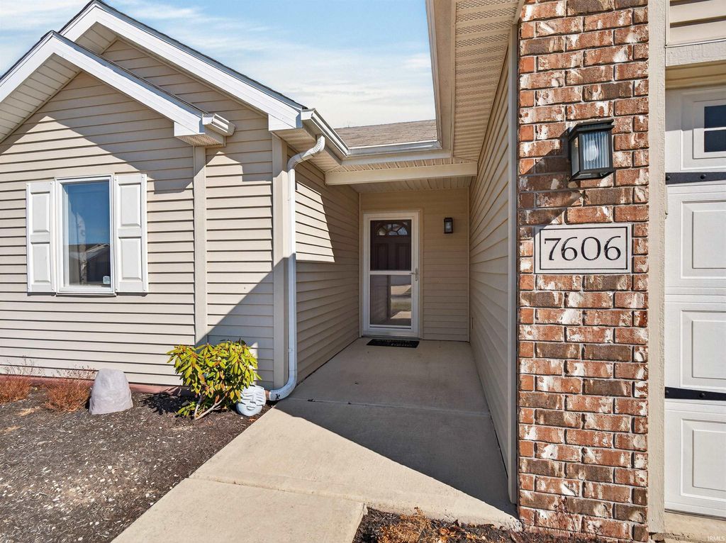 Photo of 7606 Bowlander Way, Fort Wayne, IN 46835 (MLS # 202608042)