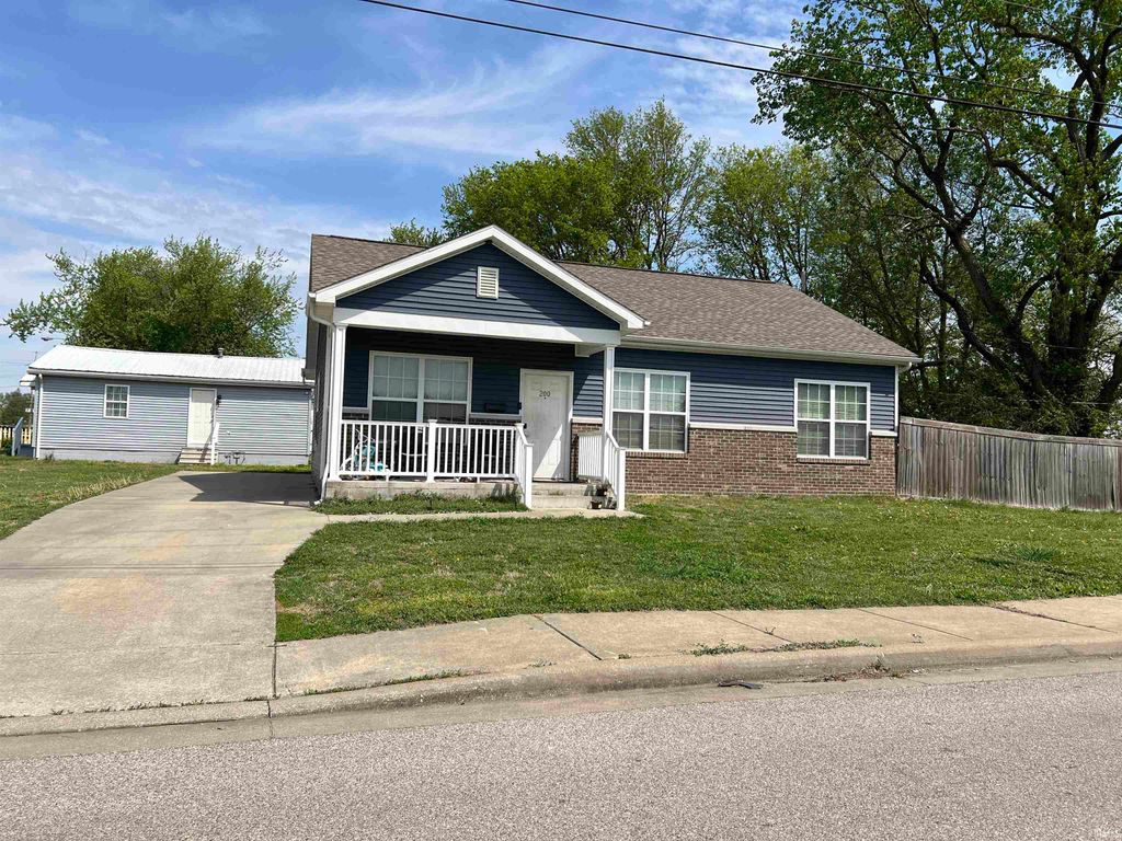 Photo of 200 Sweetser Street, Evansville, IN 47713 (MLS # 202616911)