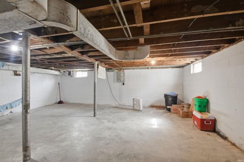 Tiny photo for 615 E McClurg Street, Frankfort, IN 46041 (MLS # 202609347)