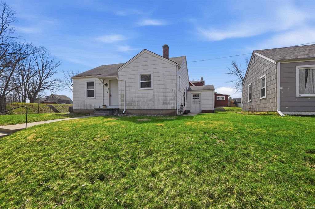 Photo of 615 E McClurg Street, Frankfort, IN 46041 (MLS # 202609347)