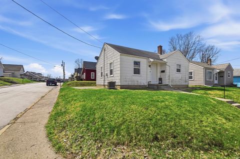 Photo of 615 E McClurg Street, Frankfort, IN 46041 (MLS # 202609347)