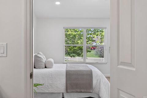 Tiny photo for 1209 S Hearthstone Court, Bloomington, IN 47401 (MLS # 202612311)