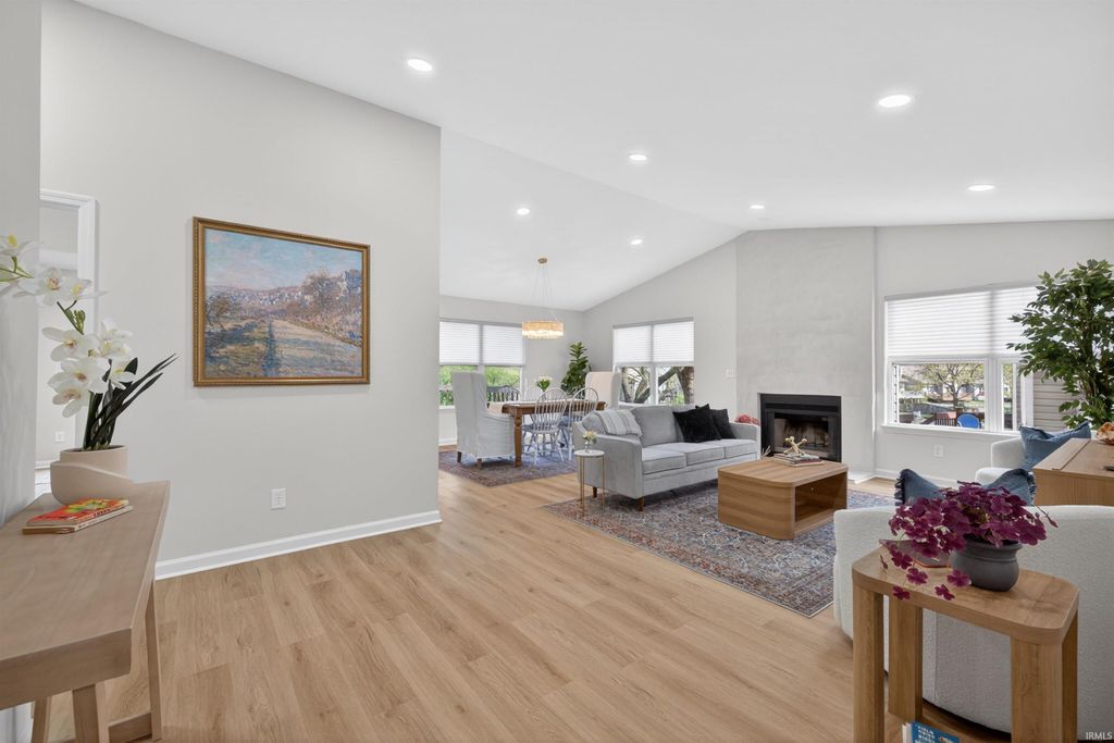 Photo of 1209 S Hearthstone Court, Bloomington, IN 47401 (MLS # 202612311)