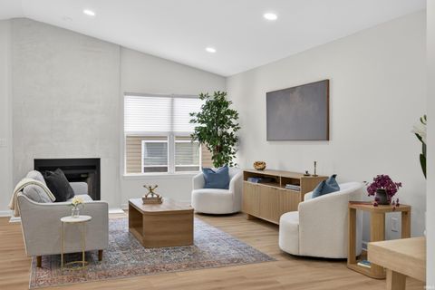 Tiny photo for 1209 S Hearthstone Court, Bloomington, IN 47401 (MLS # 202612311)