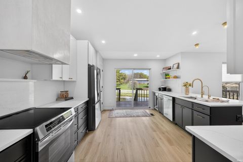 Tiny photo for 1209 S Hearthstone Court, Bloomington, IN 47401 (MLS # 202612311)