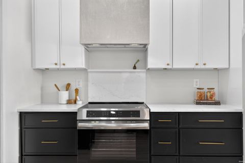 Tiny photo for 1209 S Hearthstone Court, Bloomington, IN 47401 (MLS # 202612311)