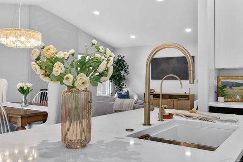 Tiny photo for 1209 S Hearthstone Court, Bloomington, IN 47401 (MLS # 202612311)