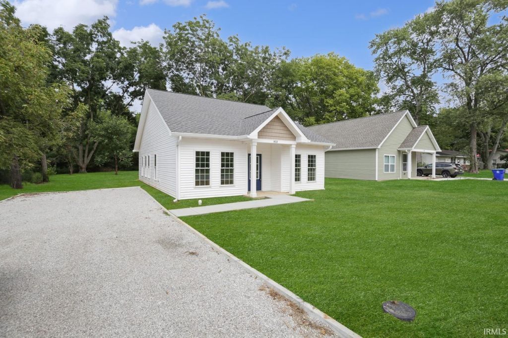 Photo of 608 E Emerson Street, Princeton, IN 47670 (MLS # 202611274)