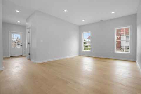 Tiny photo for 608 E Emerson Street, Princeton, IN 47670 (MLS # 202611274)