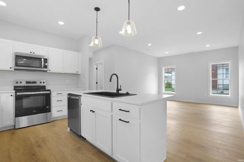 Tiny photo for 608 E Emerson Street, Princeton, IN 47670 (MLS # 202611274)