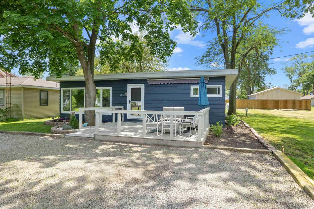 Photo of 173 EMS T32 Lane, Leesburg, IN 46538 (MLS # 202621635)