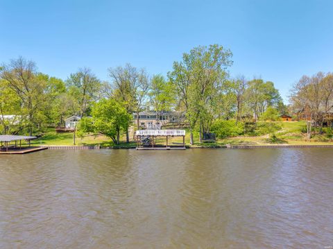 Tiny photo for 8395 N Kiger Drive, Monticello, IN 47960 (MLS # 202617463)
