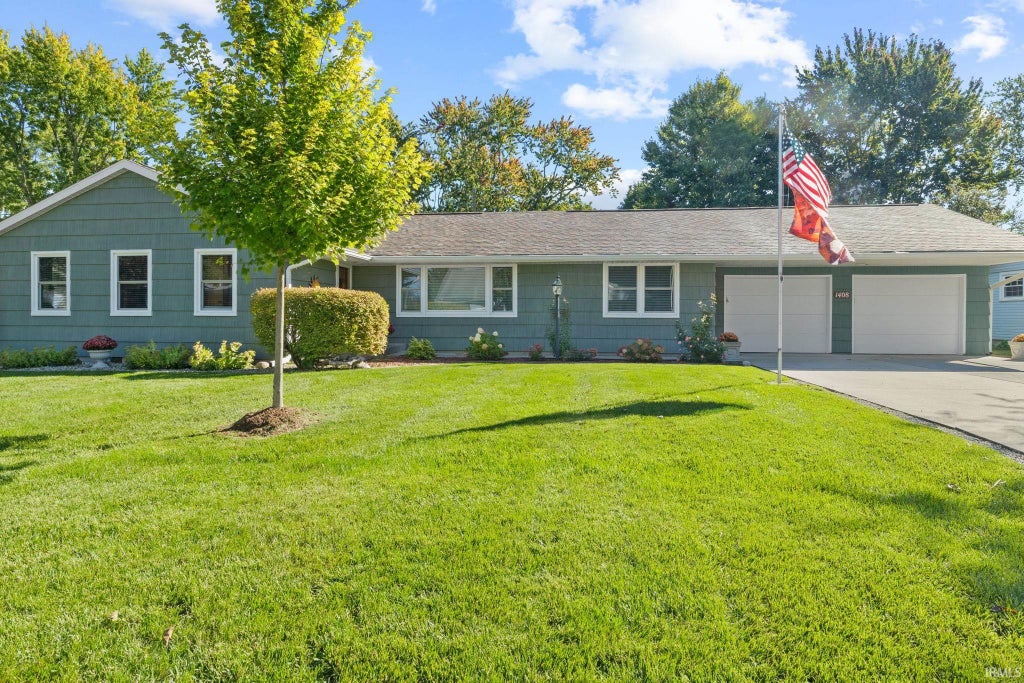 Photo of 1408 N Jefferson Street, Hartford City, IN 47348 (MLS # 202641362)