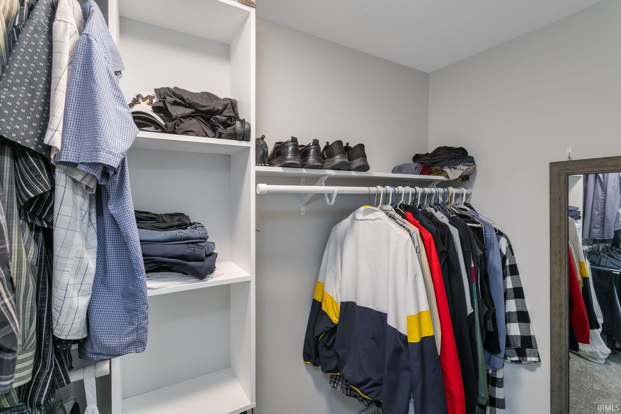 Mishawaka, Indiana 46545, United States, 4 Bedrooms Bedrooms, ,3 BathroomsBathrooms,Residential,Contingent,214843