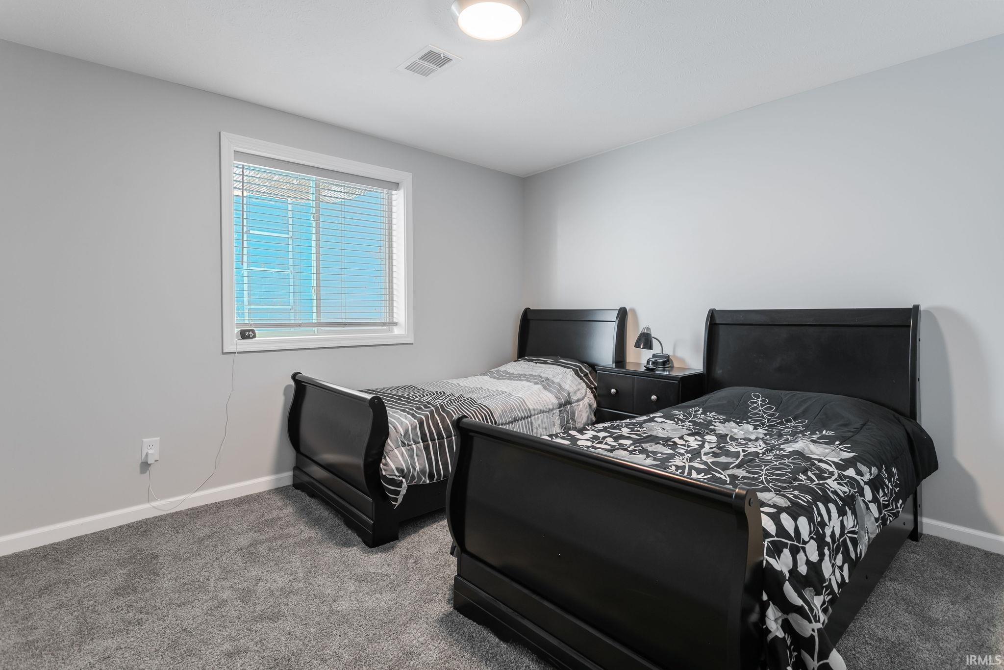 Mishawaka, Indiana 46545, United States, 4 Bedrooms Bedrooms, ,3 BathroomsBathrooms,Residential,Contingent,214843