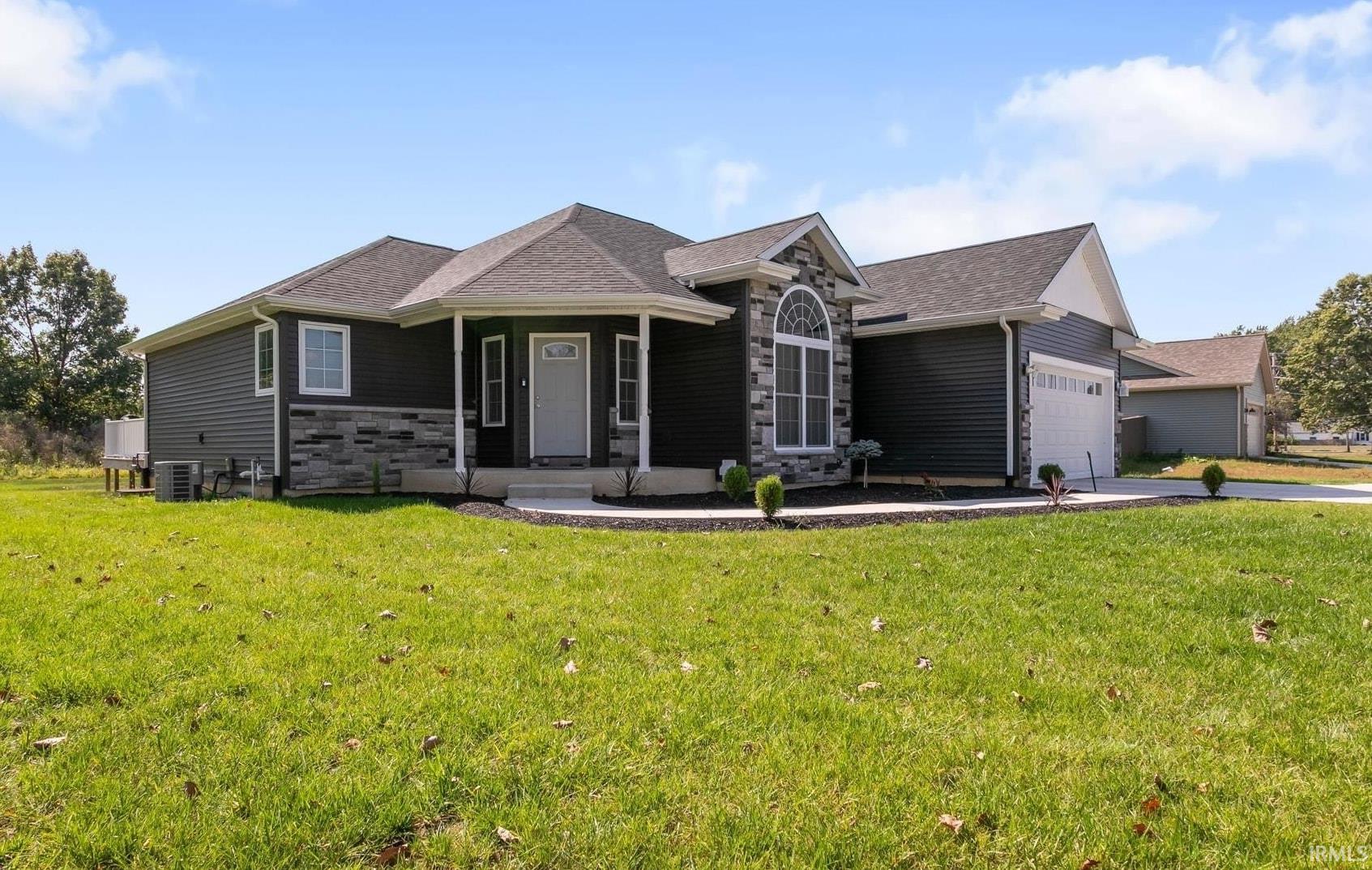 Mishawaka, Indiana 46545, United States, 4 Bedrooms Bedrooms, ,3 BathroomsBathrooms,Residential,Contingent,214843