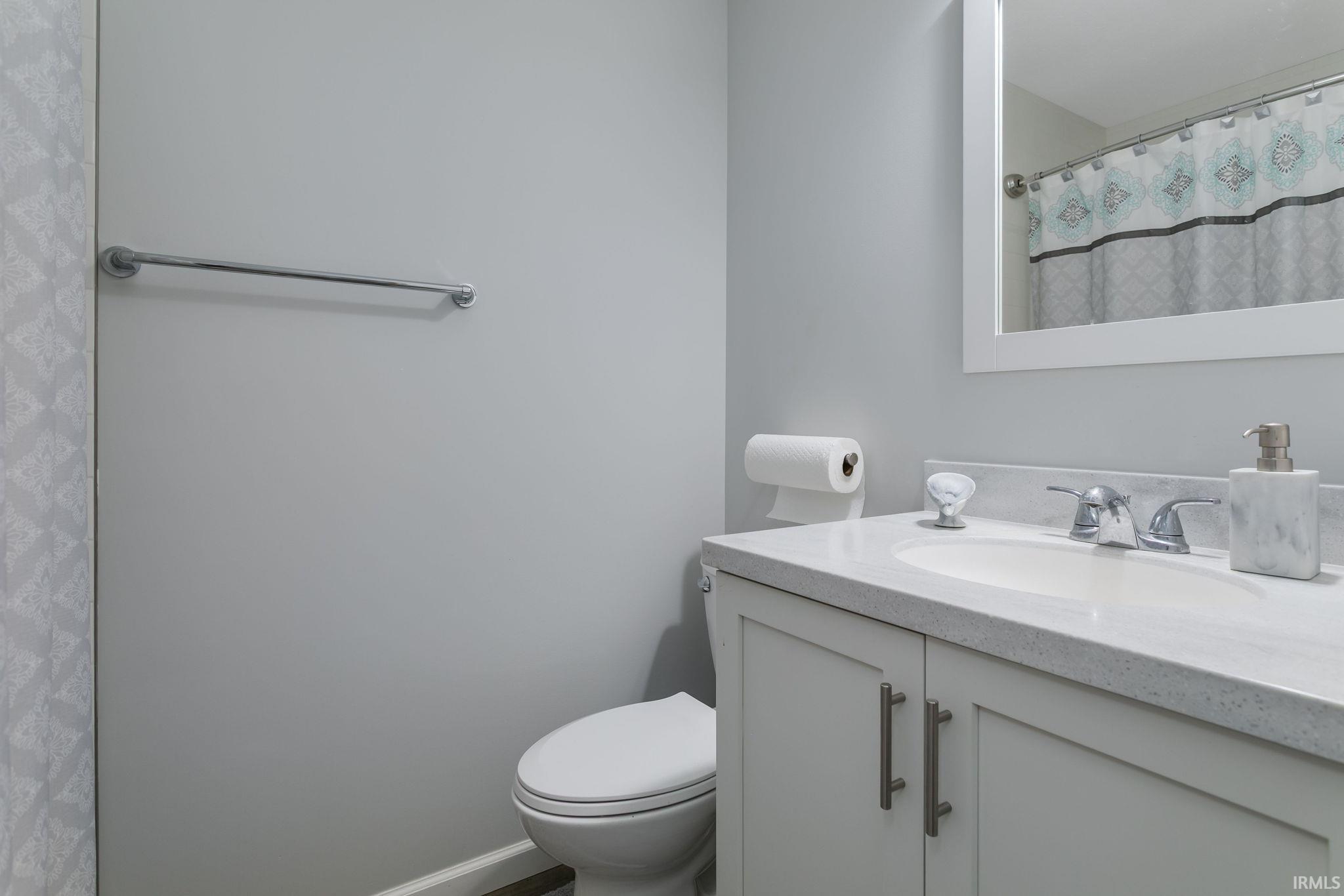 Mishawaka, Indiana 46545, United States, 4 Bedrooms Bedrooms, ,3 BathroomsBathrooms,Residential,Contingent,214843