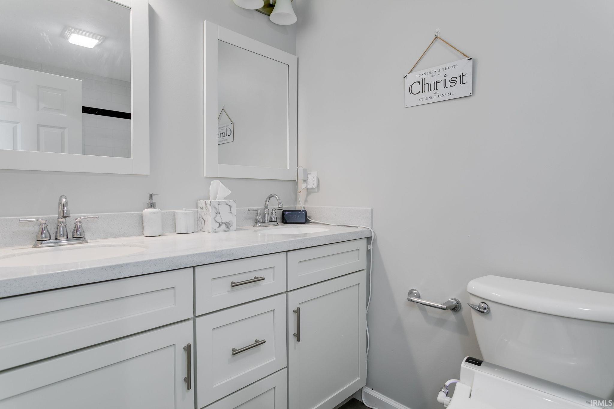 Mishawaka, Indiana 46545, United States, 4 Bedrooms Bedrooms, ,3 BathroomsBathrooms,Residential,Contingent,214843