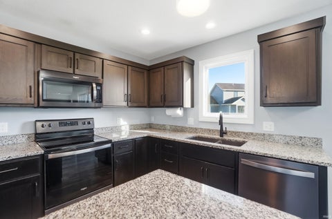 Tiny photo for 17192 Delancey Court, Huntertown, IN 46748 (MLS # 202641906)