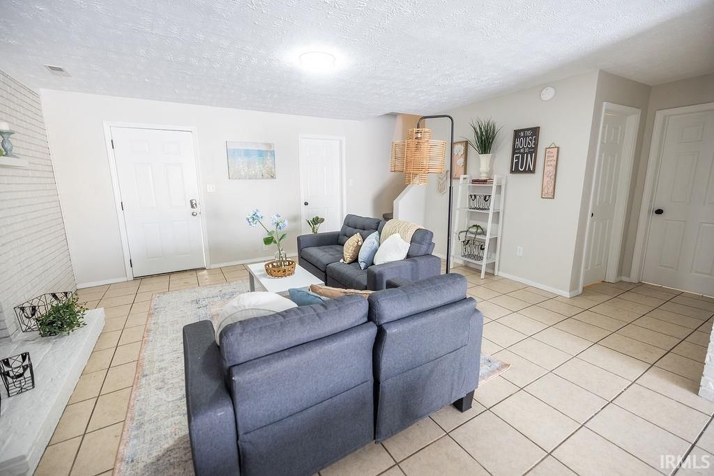 Photo of 1438 W 13th Street, Muncie, IN 47302 (MLS # 202604004)