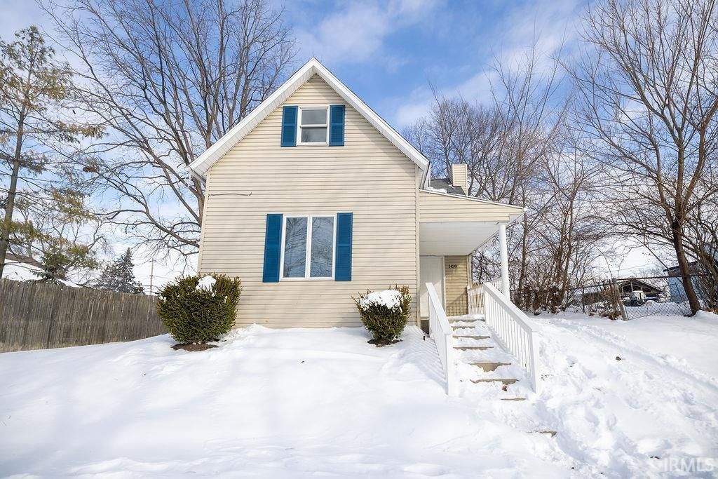 Photo of 1438 W 13th Street, Muncie, IN 47302 (MLS # 202604004)