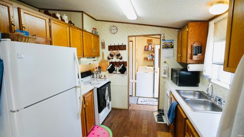 Tiny photo for 511 W Vine Street, North Judson, IN 46366 (MLS # 202612492)