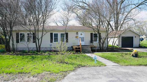 Tiny photo for 511 W Vine Street, North Judson, IN 46366 (MLS # 202612492)