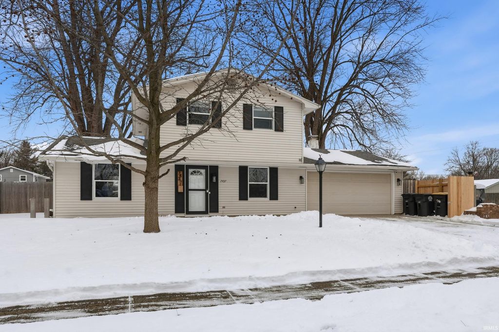 Photo of 7437 Regina Drive, Fort Wayne, IN 46815 (MLS # 202604178)