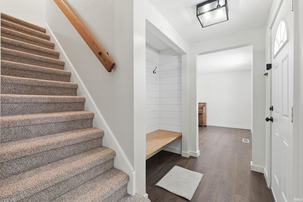 Photo of 7437 Regina Drive, Fort Wayne, IN 46815 (MLS # 202604178)