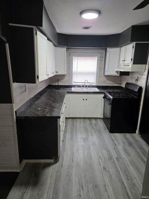 Tiny photo for 60 N Godfroy St, Peru, IN 46970 (MLS # 202546847)