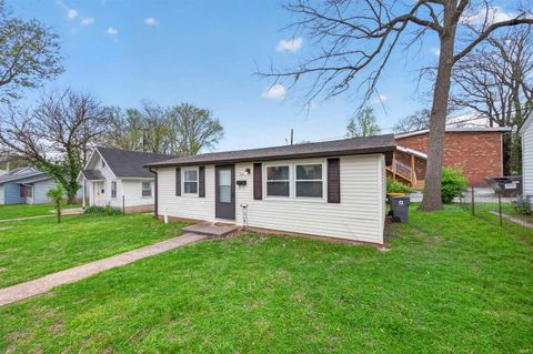 Tiny photo for 219 N Prow Avenue, Bloomington, IN 47408 (MLS # 202613564)