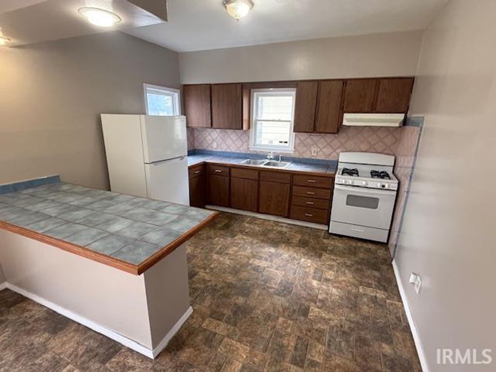 Photo of 504 W Navarre Street, South Bend, IN 46616 (MLS # 202610684)