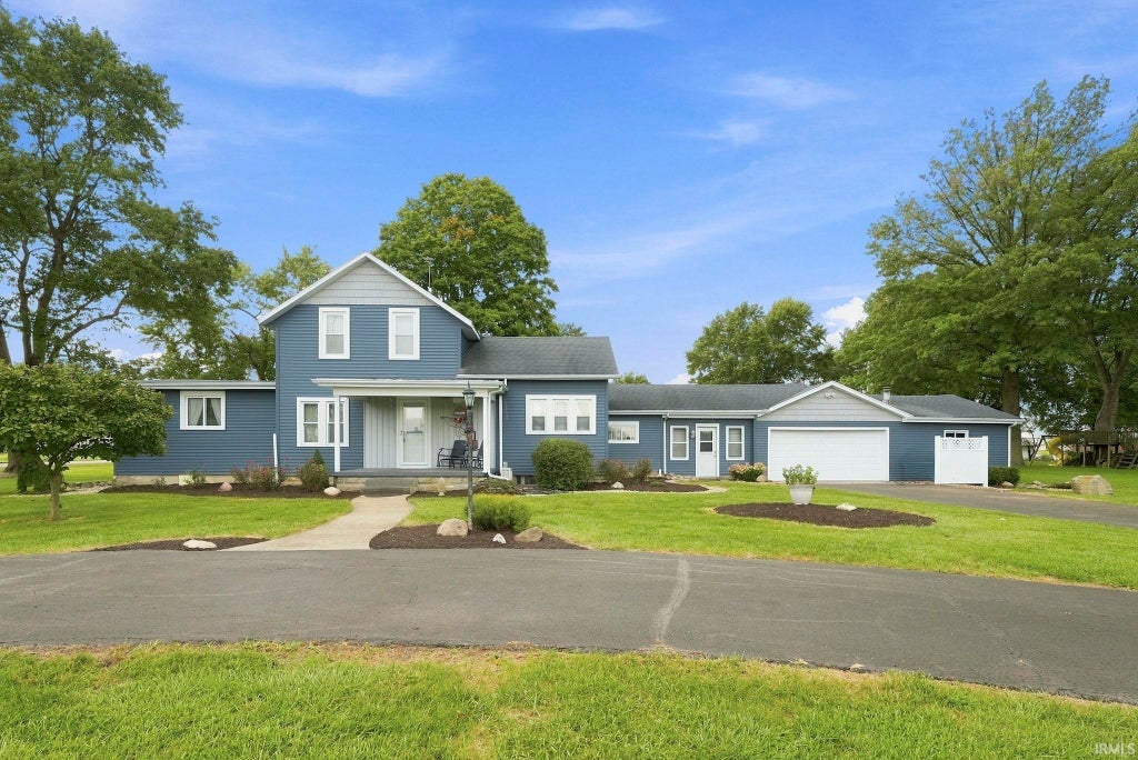 Photo of 1988 S 300 East, Bluffton, IN 46714 (MLS # 202635963)