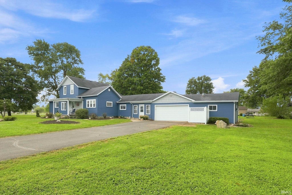 Photo of 1988 S 300 East, Bluffton, IN 46714 (MLS # 202635963)
