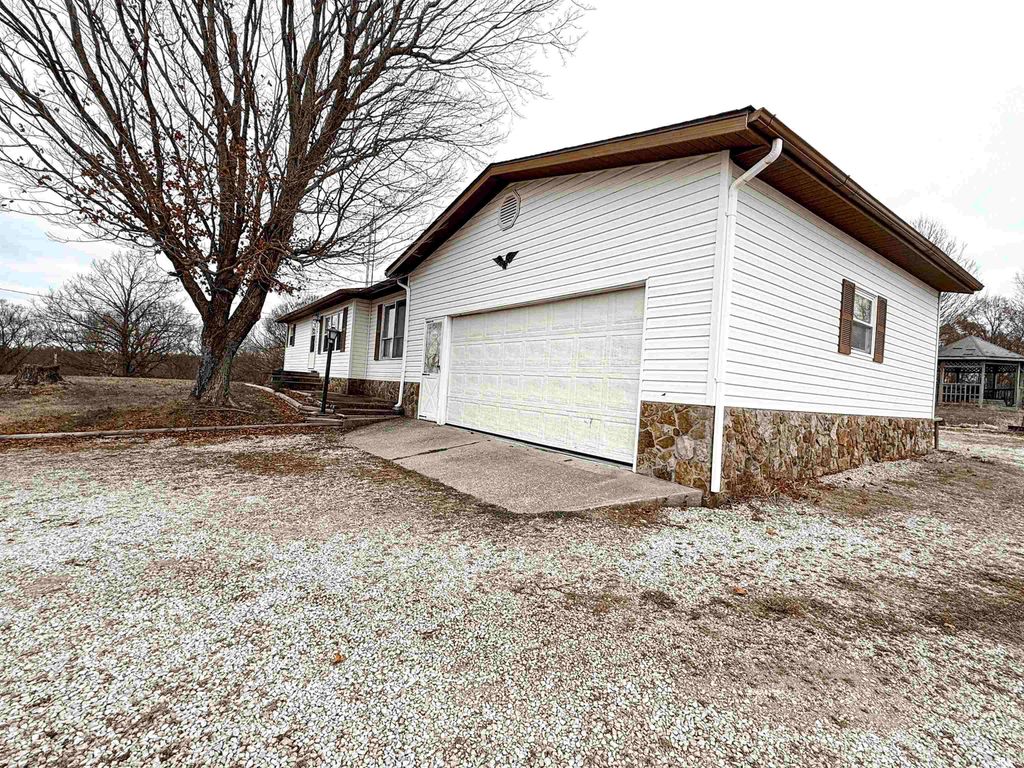 Photo of 3716 N Parsley Road, Solsberry, IN 47459 (MLS # 202600534)